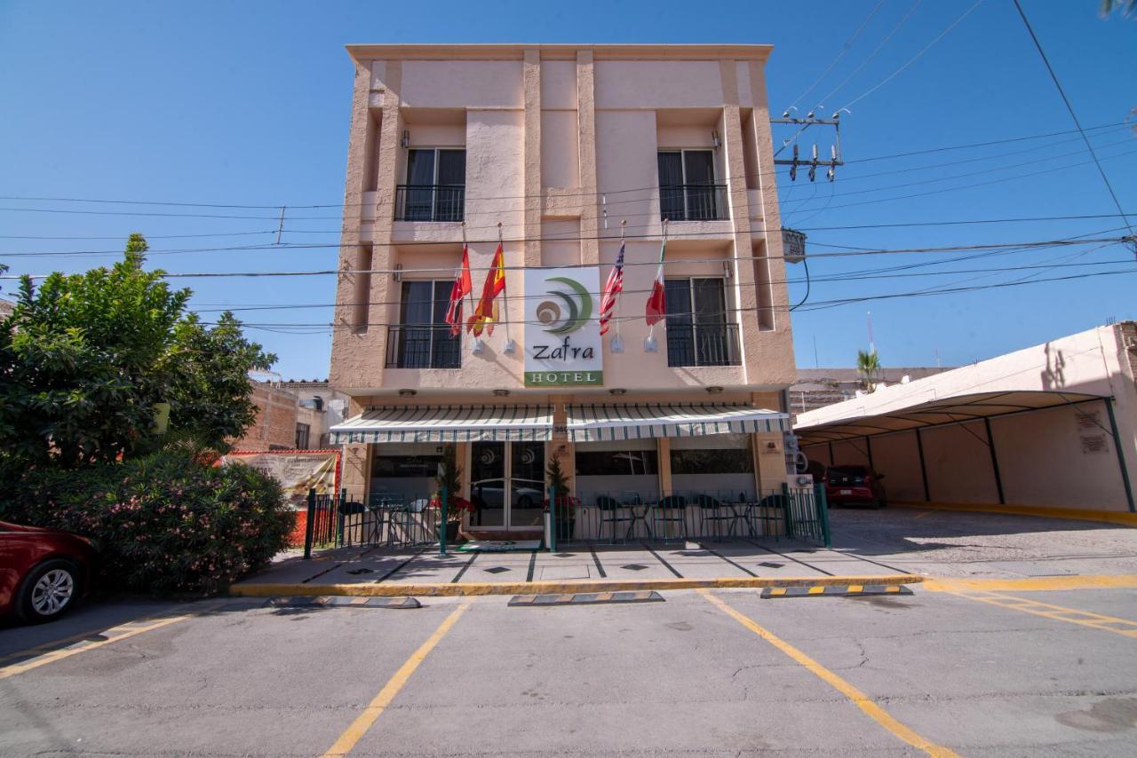 Hotel Zafra Torreón Екстериор снимка