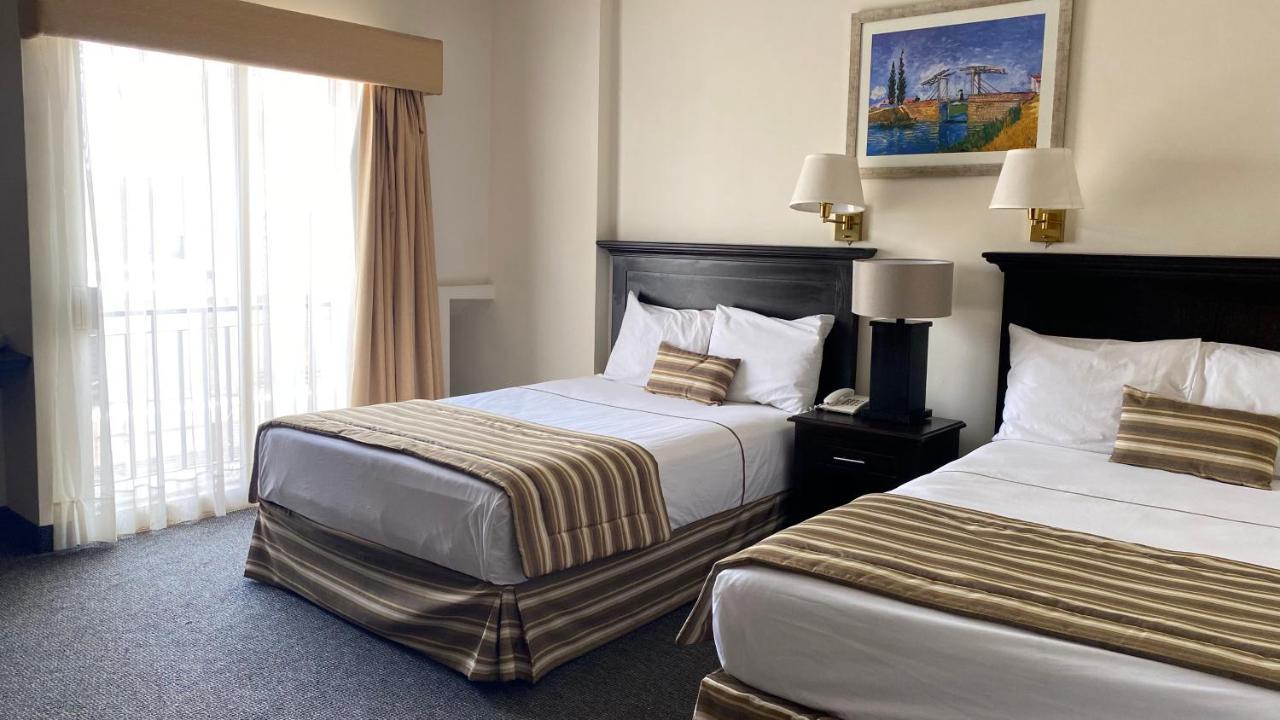 Hotel Zafra Torreón Екстериор снимка